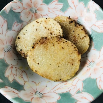 焼肉のたれは万能で便利ですね。
山芋がホクホクした感じに焼けて美味しかったです。